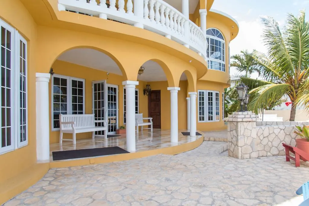 Waters Edge Guest House Montego Bay