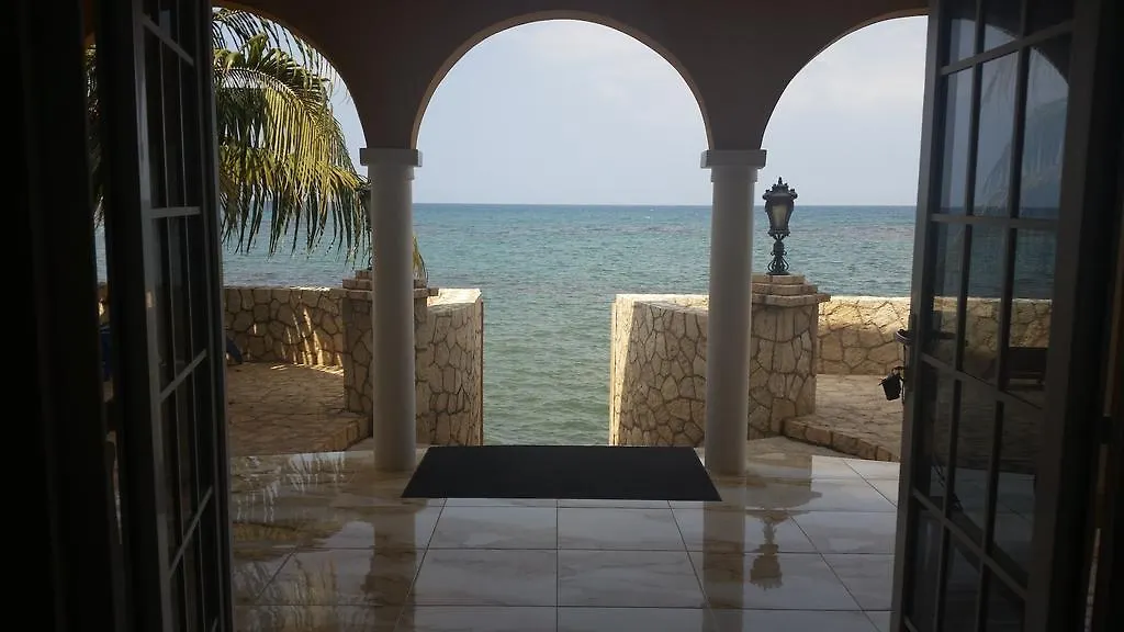 Waters Edge Guest House Montego Bay