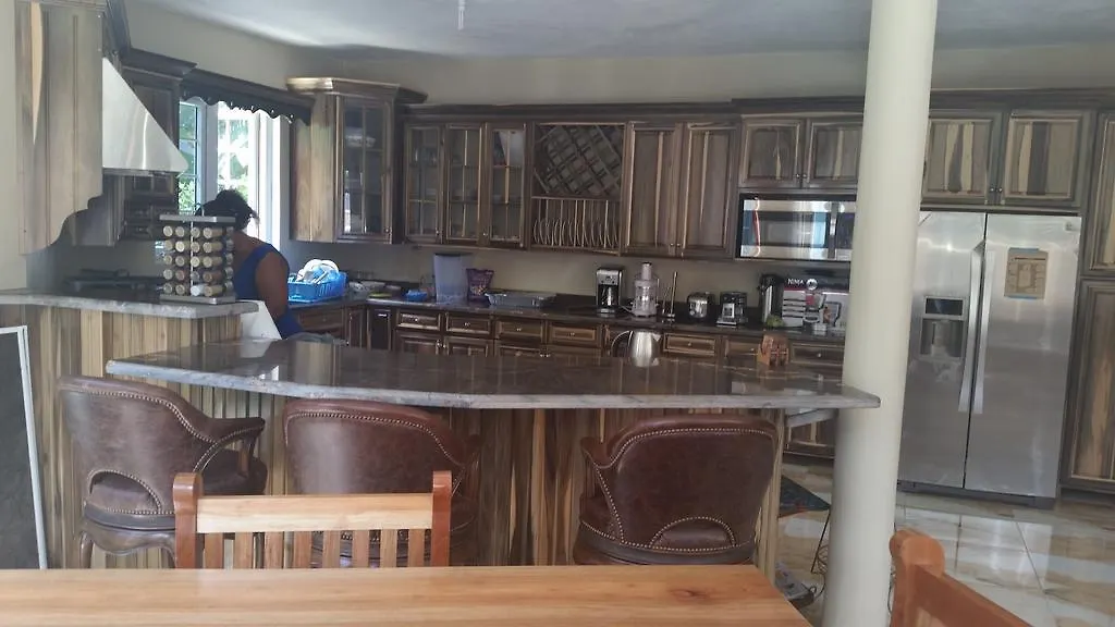 Homestay Waters Edge Guest House Montego Bay