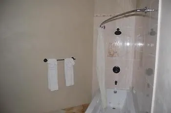 Waters Edge Guest House Montego Bay 0*,
