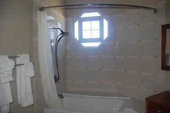 Waters Edge Guest House Montego Bay Homestay