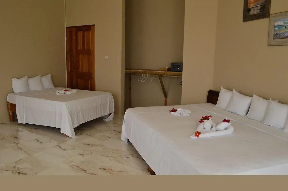 Waters Edge Guest House Montego Bay 0*,