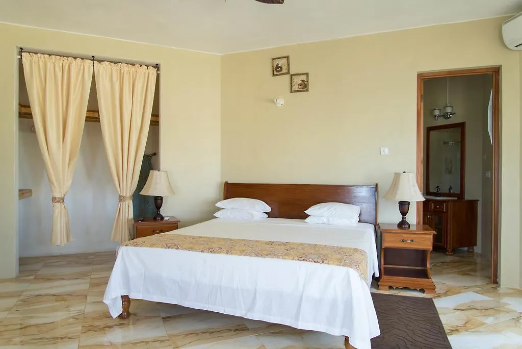 Homestay Waters Edge Guest House Montego Bay
