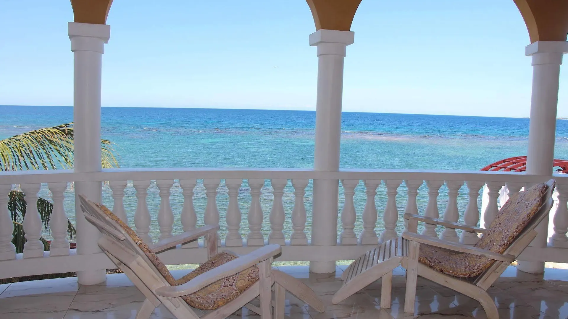 Waters Edge Guest House Montego Bay