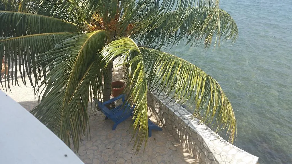Homestay Waters Edge Guest House Montego Bay Jamaica